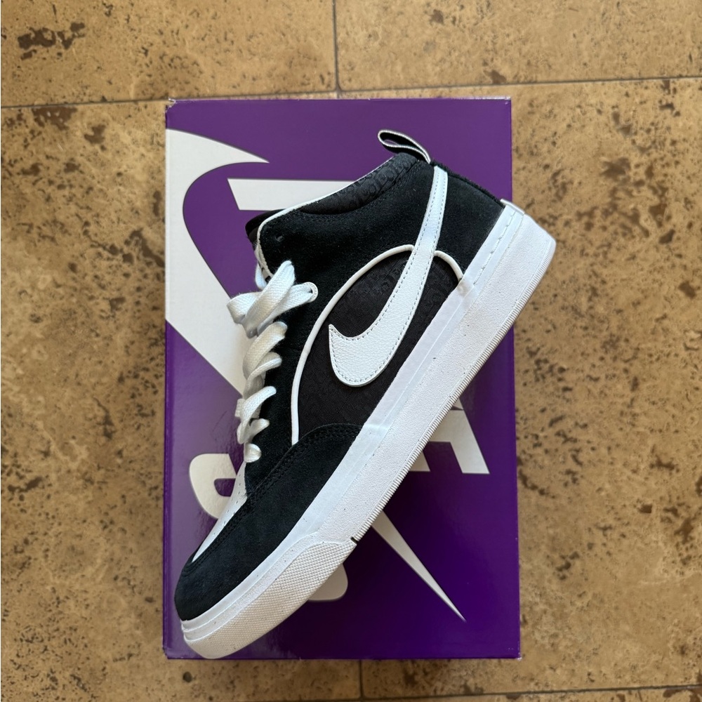 Nike SB React Leo NEW Black/White Size 8.5